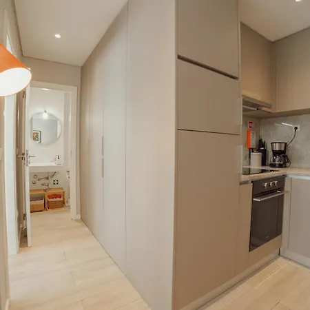 Duque & Company By Vacationy Porto